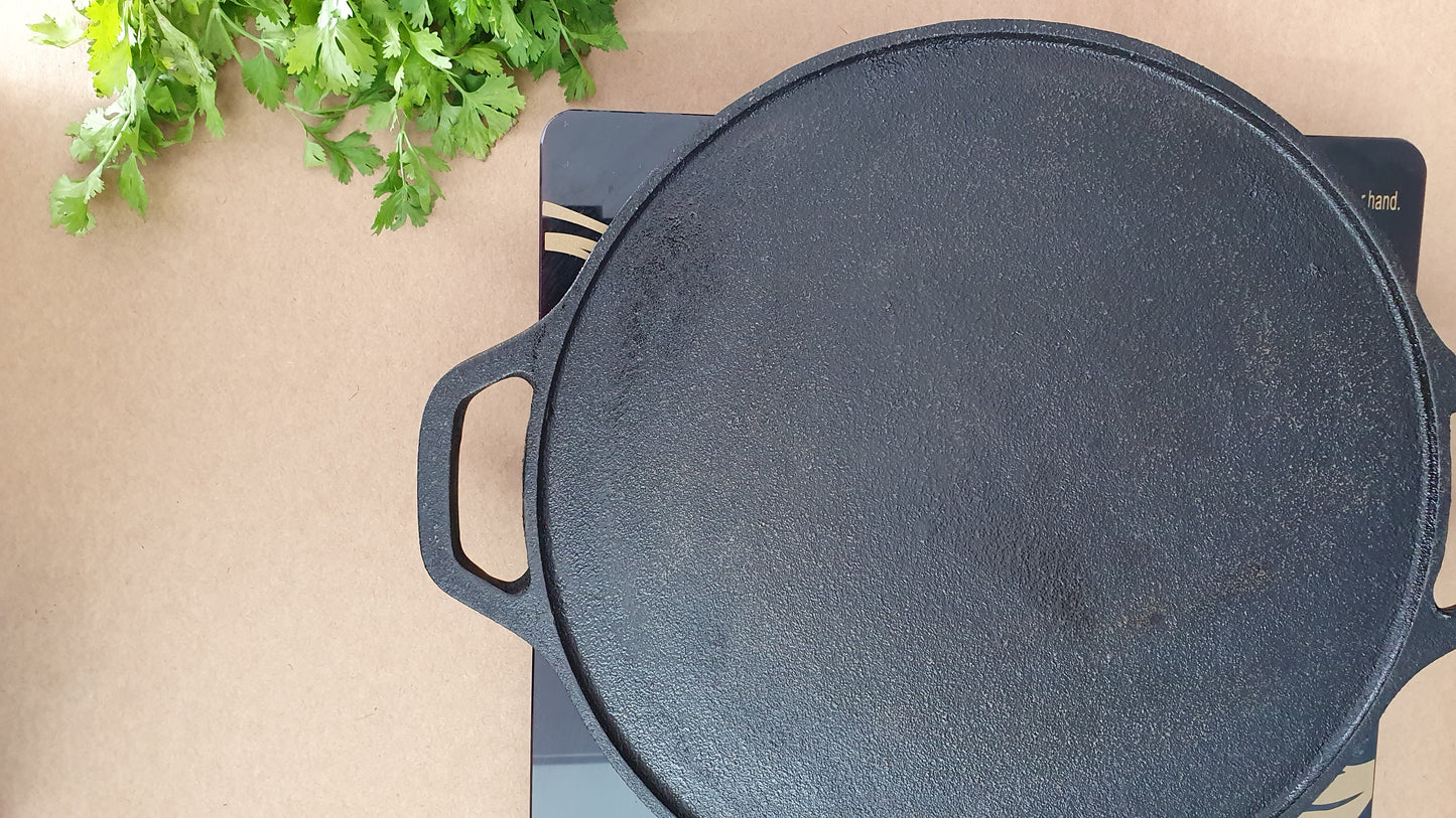 Pre seasoned large cast iron tawa